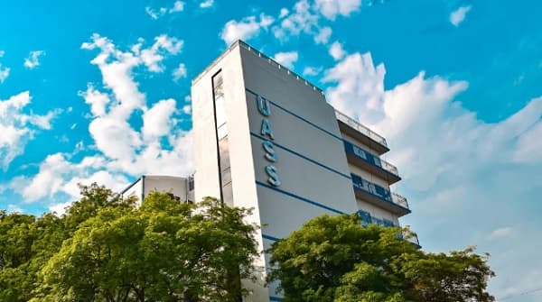 Justicia frena intento de habilitar Medicina en universidad privada