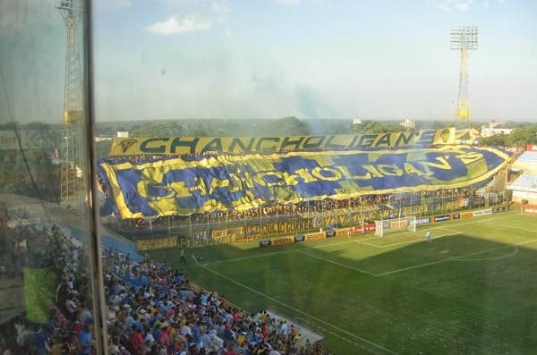 Inicia juicio a 16 barrabravas por tráfico de cocaína