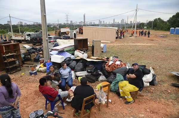 Incendio en Costanera: Familias reubicadas en terreno municipal