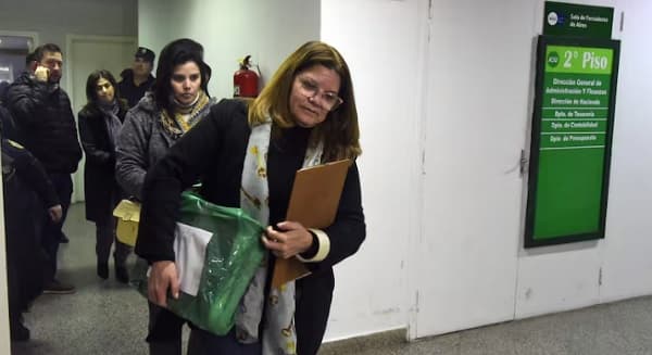 Nenecho promete transparencia mientras la Fiscalía investiga el uso de bonos municipales