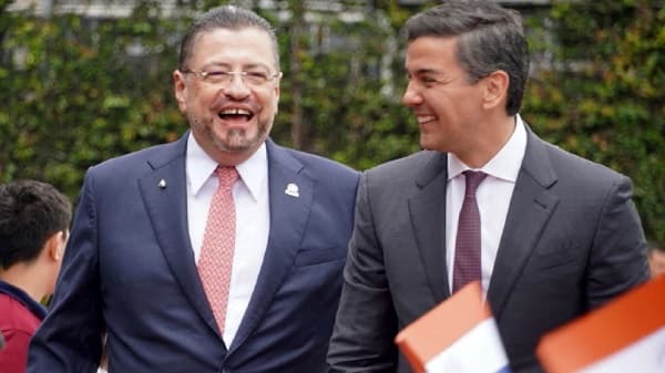 Peña regresa de gira: Agenda marcada por crisis política