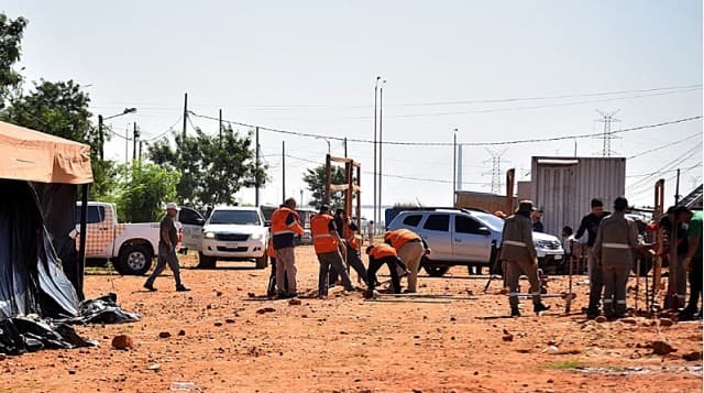 Construyen casas para damnificados en Costanera de Asunción