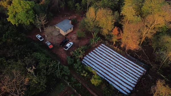 Detienen a policía en Karapaí por presuntos nexos con crimen organizado