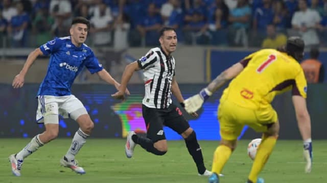 Libertad cae en la Copa Sudamericana pese a empatar en Brasil