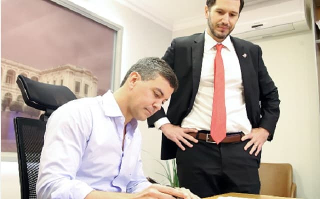 Peña promulga decreto para indemnización a soldados del 2 y 3 de febrero