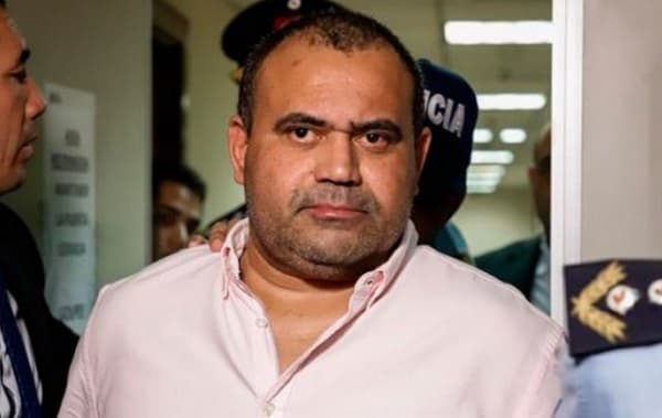 Juez civil admite demanda de PGR por caución en caso Ronaldinho