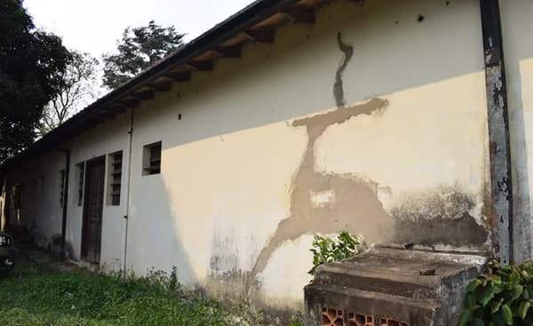 Centro de Salud de Escobar en riesgo de derrumbe por fallas estructurales
