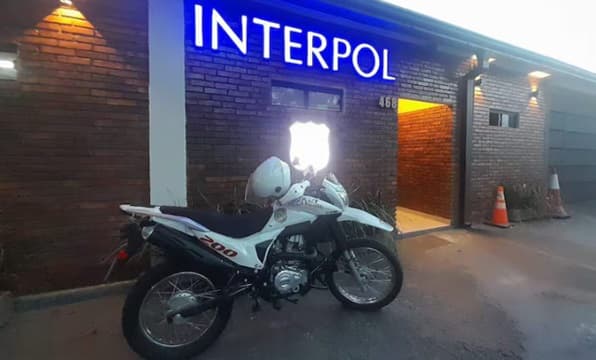 Delincuente intenta robar en la sede de Interpol en Asunción y es detenido