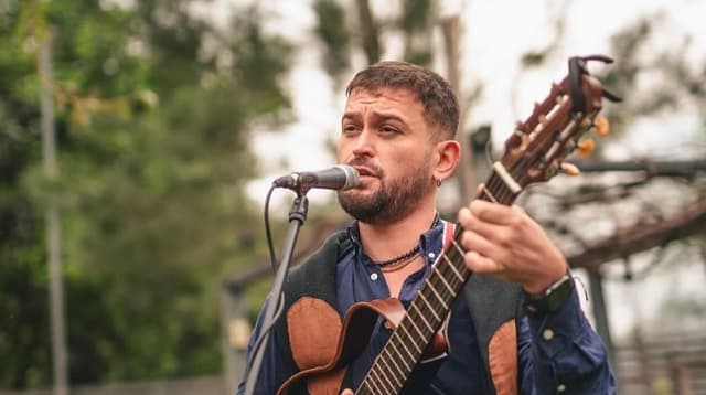 Músico denuncia vaciamiento de su cuenta bancaria por casi G. 10 millones