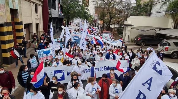 Enfermeros rechazan beneficios VIP autoasignados a legisladores