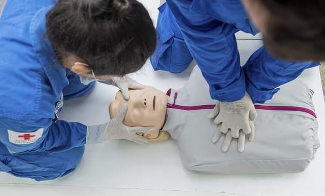 Feria de Primeros Auxilios en la Costanera