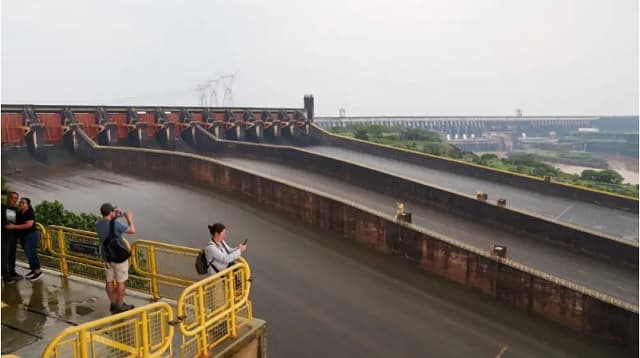 Bajante de los ríos afecta producción de energía en Itaipú y Yacyretá