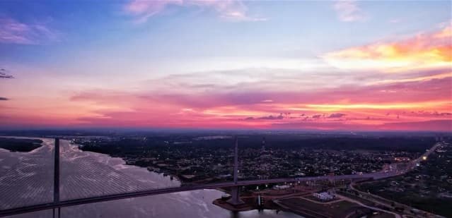 Clima fresco a cálido con lluvias dispersas en zonas del norte