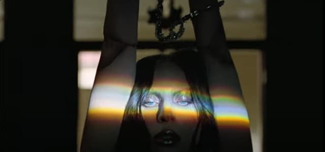 Lady Gaga y su impactante video de su sencillo “Disease”