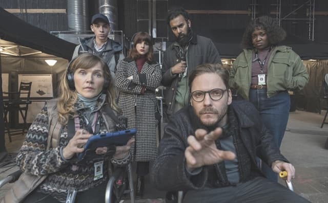 “La franquicia”: comedia que expone el caos tras franquicias de superhéroes