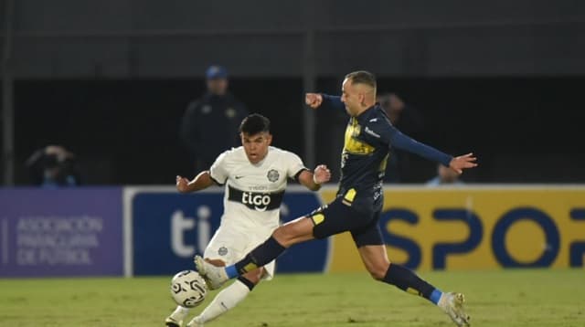 Olimpia enfrenta a Trinidense en busca de mantener el liderato