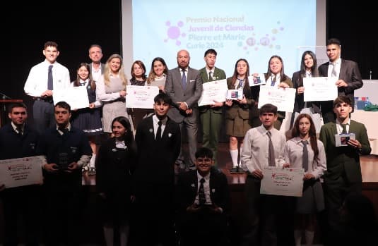 Jóvenes destacan en la Feria Científica “Pierre et Marie Curie”