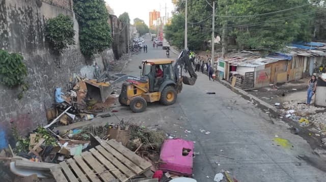 Chacarita: recolectan ocho toneladas de basura tras fallar plan de residuos