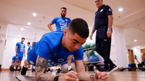 La Albirroja se prepara con ilusión en Quito para clasificatorias