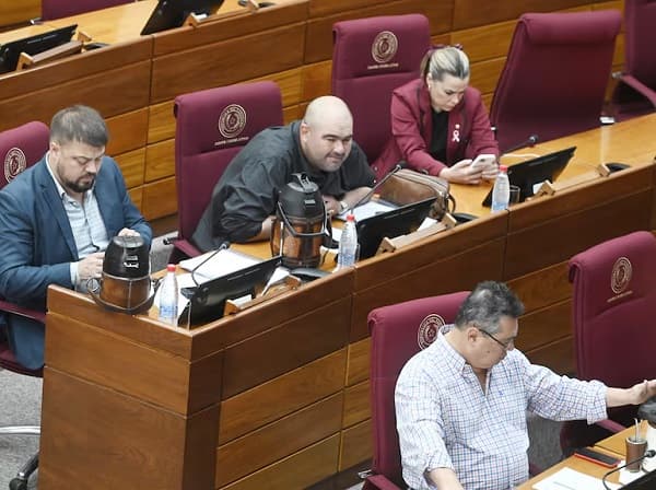 Comisión Antilavado sesiona sin cumplir requisito de quorum