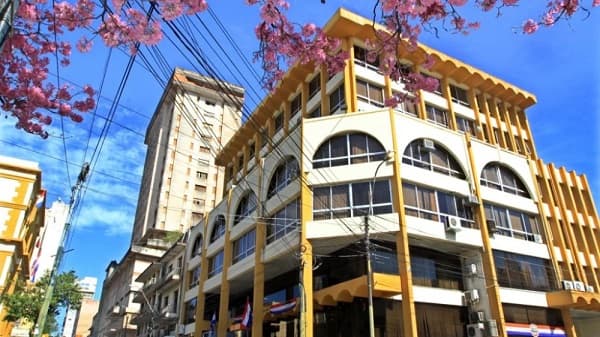 Contadores exigen exoneración de multas por fallas en sistema tributario