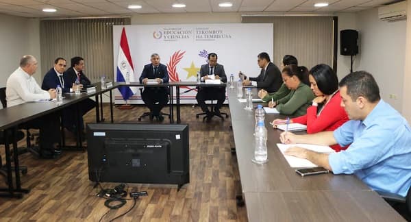 Gobierno retrocede: Repondrán almuerzo escolar en Central