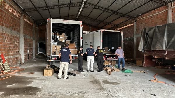 Policía frustra robo de camiones en Luque y recupera mercadería