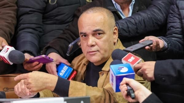 Bachi Núñez confirma interés cartista en reelección presidencial