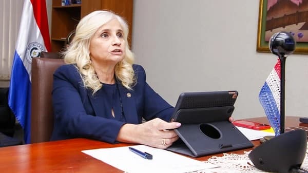 Senado pide restituir seguridad a exministra de la Senad