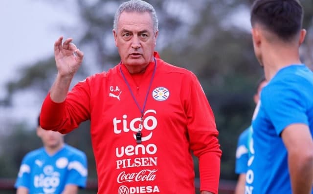 Alfaro revela lista de convocados para enfrentar a Argentina y Bolivia