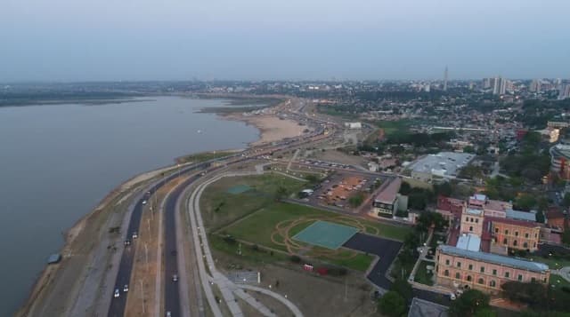Concejales aprueban subasta de tierras de la Costanera en minutos