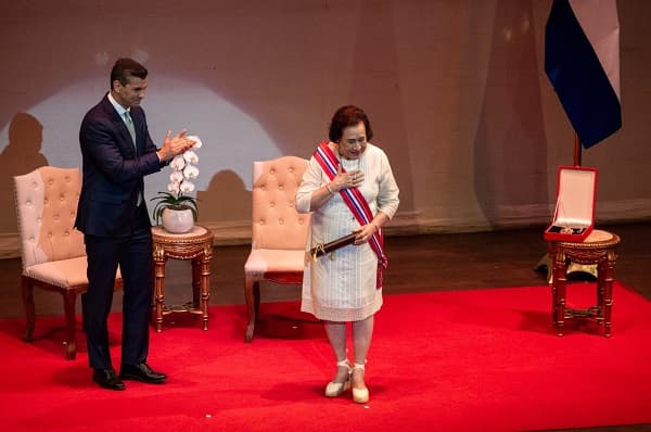 Gilda Ruiz recibe la Orden Nacional del Mérito