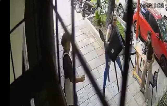Mujer detiene a ladrón con una silla en Resistencia, Argentina