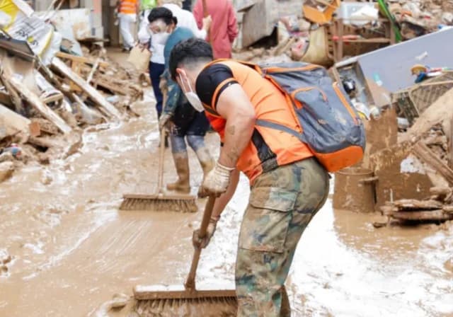 El lodo tóxico en Valencia: riesgos y medidas preventivas