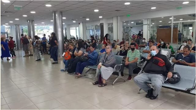 Asegurados del IPS denuncian grave falta de medicamentos