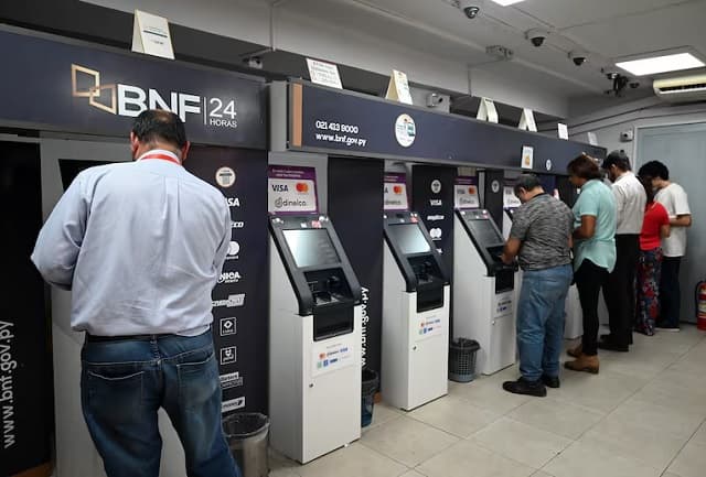 Economía y Finanzas inicia hoy pagos sociales y prepara desembolsos de diciembre