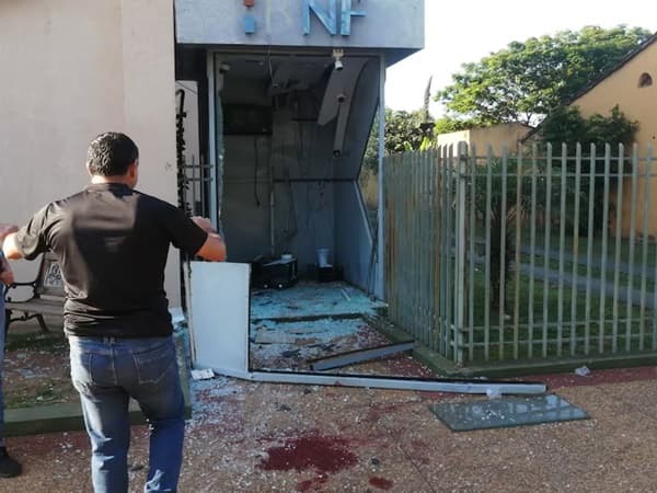 Robo comando de G. 630 millones en Sapucái