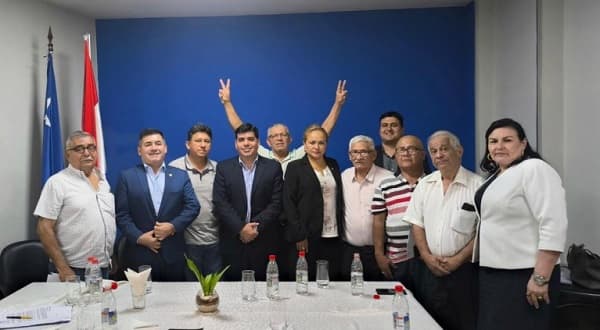 Billy Vaesken busca liderazgo en el PLRA frente a Riveros