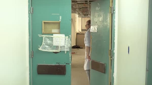 Hospitales enfrentan carencias mientras legisladores se aumentan sueldo