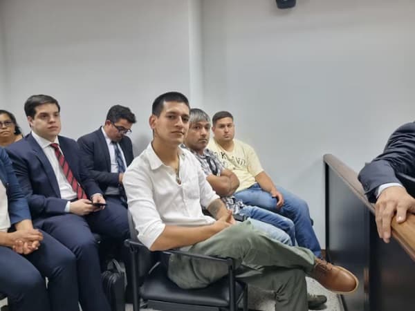 Tribunal absuelve a tres acusados por quema de “Colorado Róga”