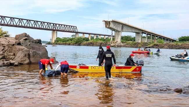 Ocho muertos y nueve desaparecidos tras colapso de puente en Brasil