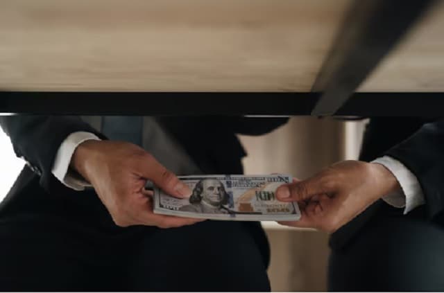 MEF solicitará informes tras declaración de Fitch sobre corrupción