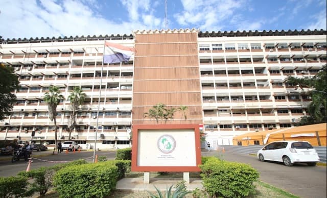 IPS pagó G. 13.000 millones a la Municipalidad para aguinaldos