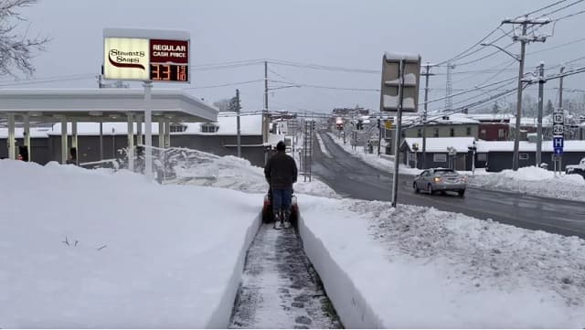 EE.UU: Tormenta de nieve azota los Grandes Lagos y amenaza con más nevadas
