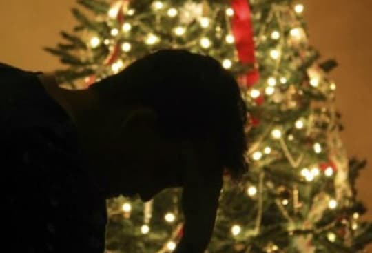 Salud destaca apoyo emocional en fiestas: “No estás solo”