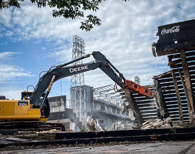 Seis clubes de Primera sin estadio propio para el 2025