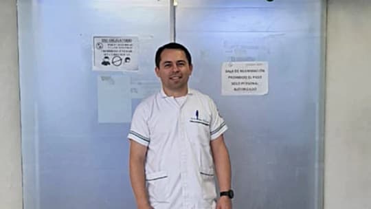 Navidad en hospitales: vocación y sacrificio del personal médico