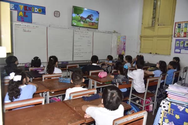 Inicio de clases 2025: calendario oficial del MEC