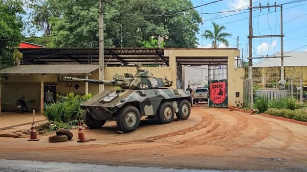 Intentan ingresar balas ocultas en calzados a cárcel de Ciudad del Este