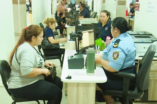 Identificaciones reanuda emisión normal de documentos